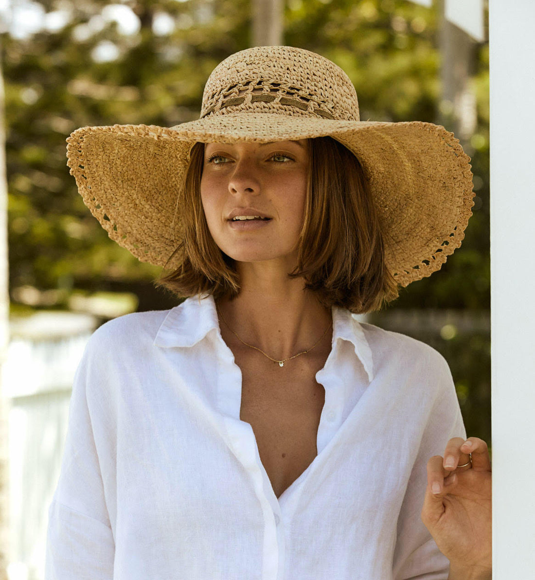 How To Wear A Floppy Hat and Really Pull It Off