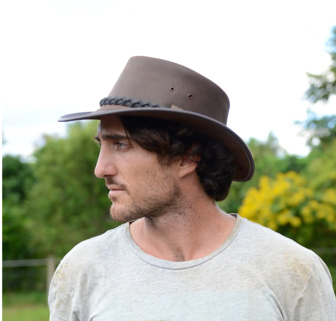 Man wearing Bac pac Traveller leather hat made in Australia by BC Hats
