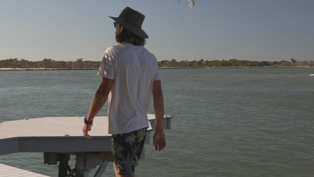 Video: the Tarpon Springs hat being worn outdoors