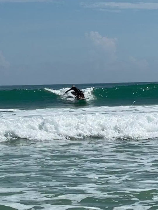 Video: surfing in the Seven Mile Surf hat