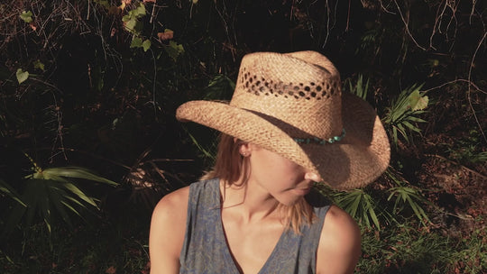 Video: the Durango hat being worn outdoors
