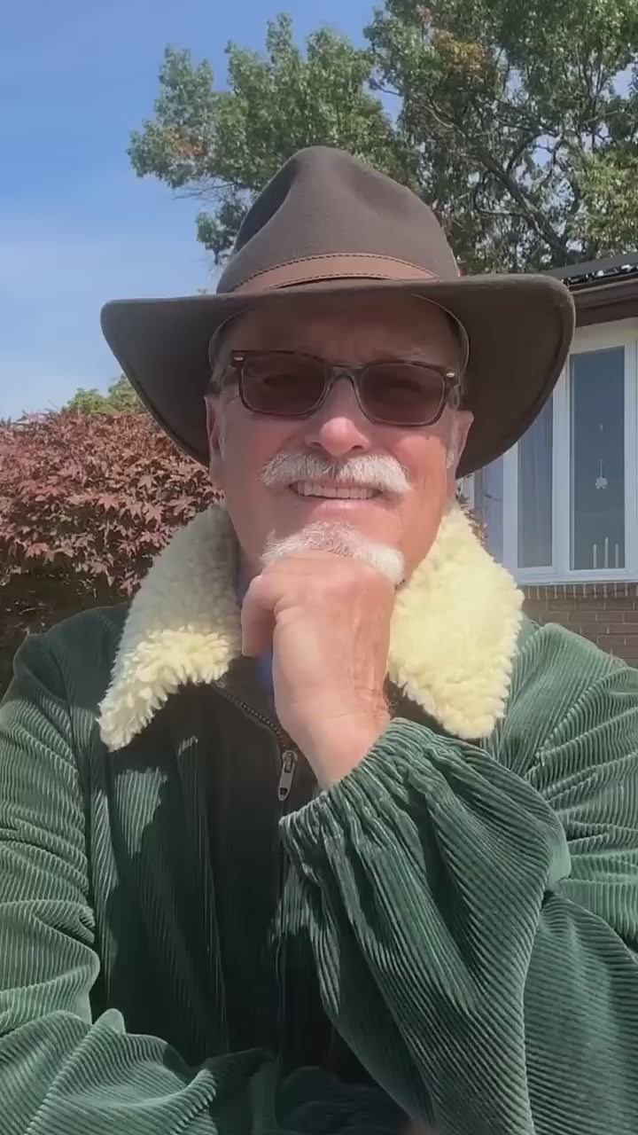 Video: the Aussie Wool Crusher hat being worn outdoors