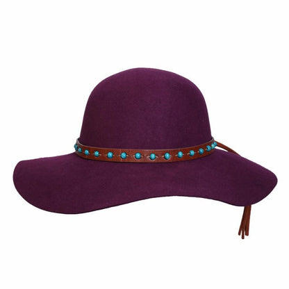 Women's Wool Hat in color Plum