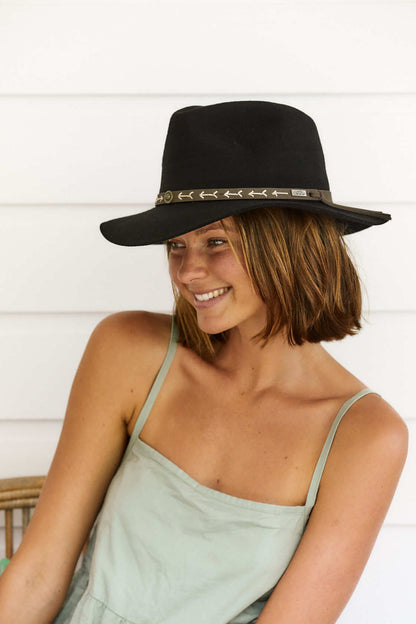 Woman wearing wool boho retro style hat in color Black
